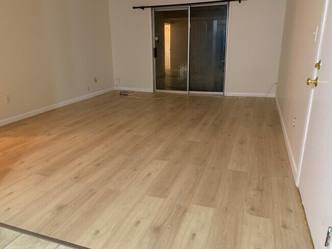 Photo - 85 Ford St Unit E