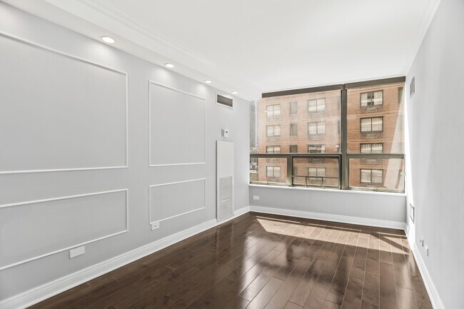Photo - 110 E Delaware Pl Unit 802