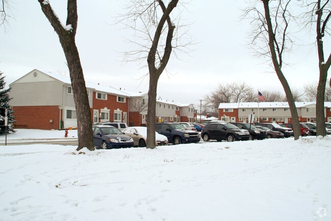 Photo - 31888 Williamsburg St