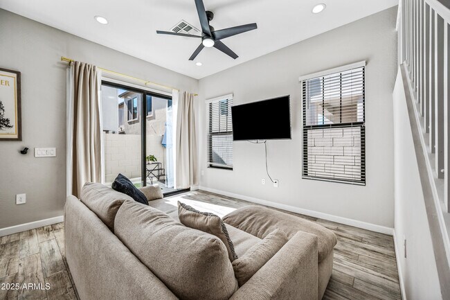 Photo - 4827 E Village Dr