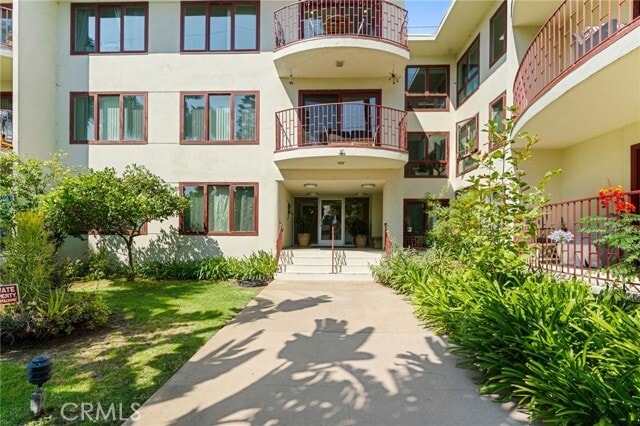 Building Photo - 3407 Huxley St Unit 39