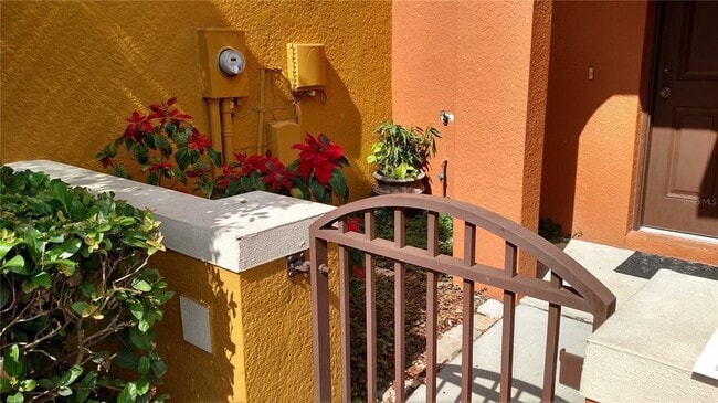 Photo - 30105 Mossbank Dr