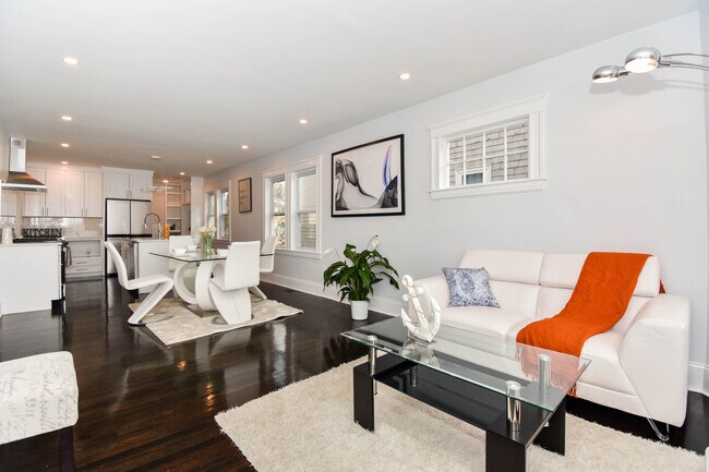 27 Wood St Unit 3
