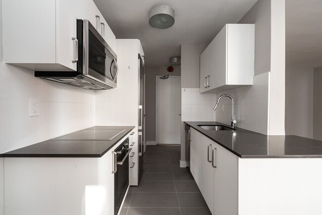 Building Photo - 95 Jameson Ave Unit 408