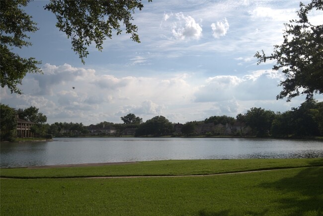 Photo - 1839 Lakewinds Dr