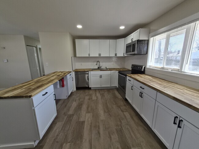 Photo - 8515 Georgiana Ln