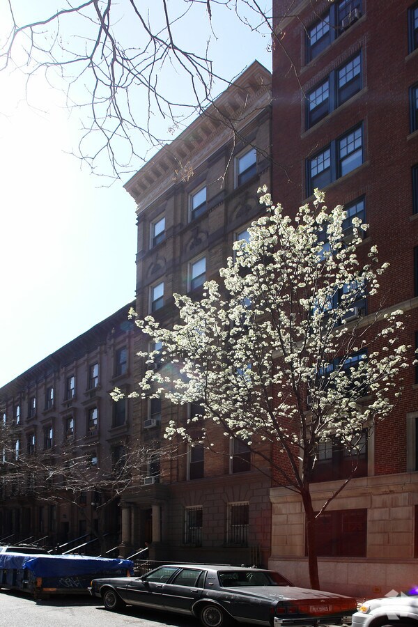 Photo - 146 W 82nd St