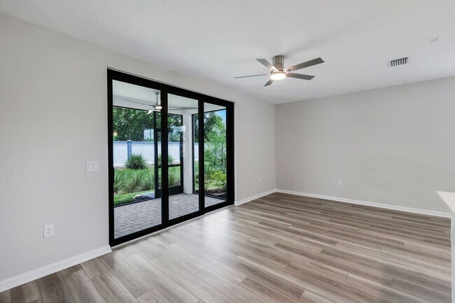 Photo - 27907 Radiant Ct