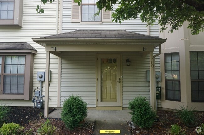 Building Photo - 10 Carlyle Ct Rental