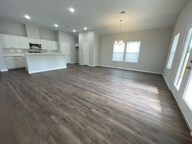 Photo - 227 County Rd 5017