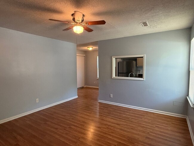 Photo - Freshly Painted 2Br 2Ba Duplex