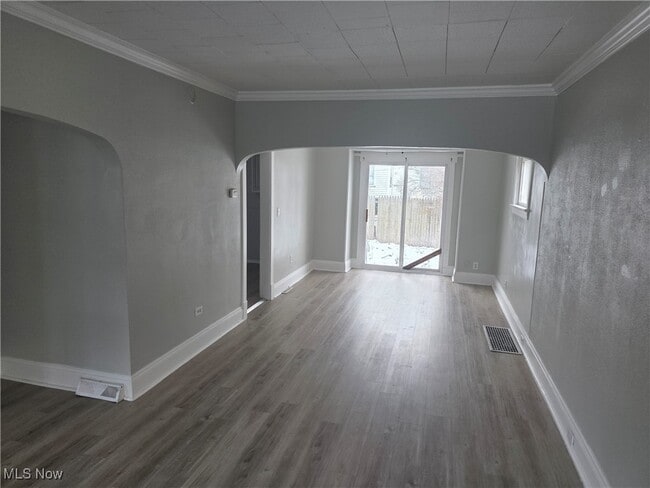 Photo - 9825 Macon Ave