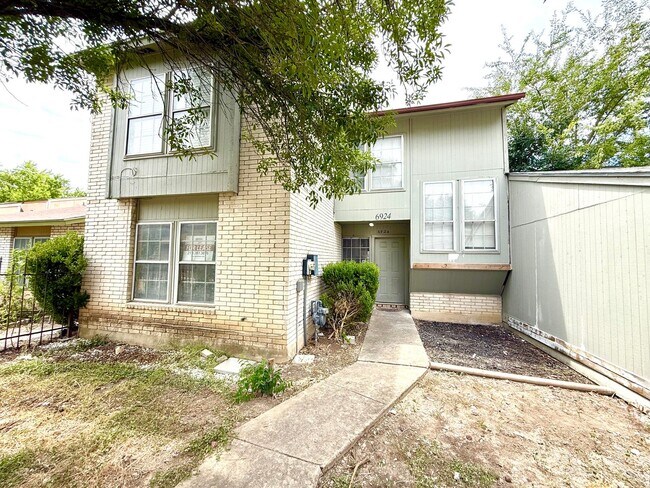 Building Photo - Convenient 2-Story 3 Bedroom / 2 Bath Home...