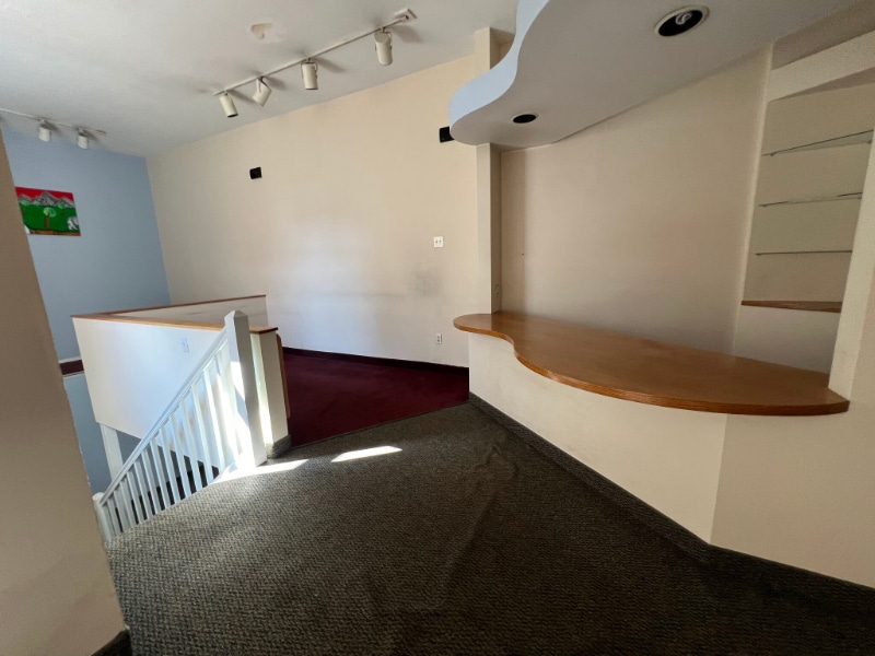 Photo - 301 Bainbridge St