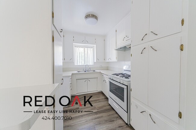 Photo - 7502 Canby Ave Unidad 1