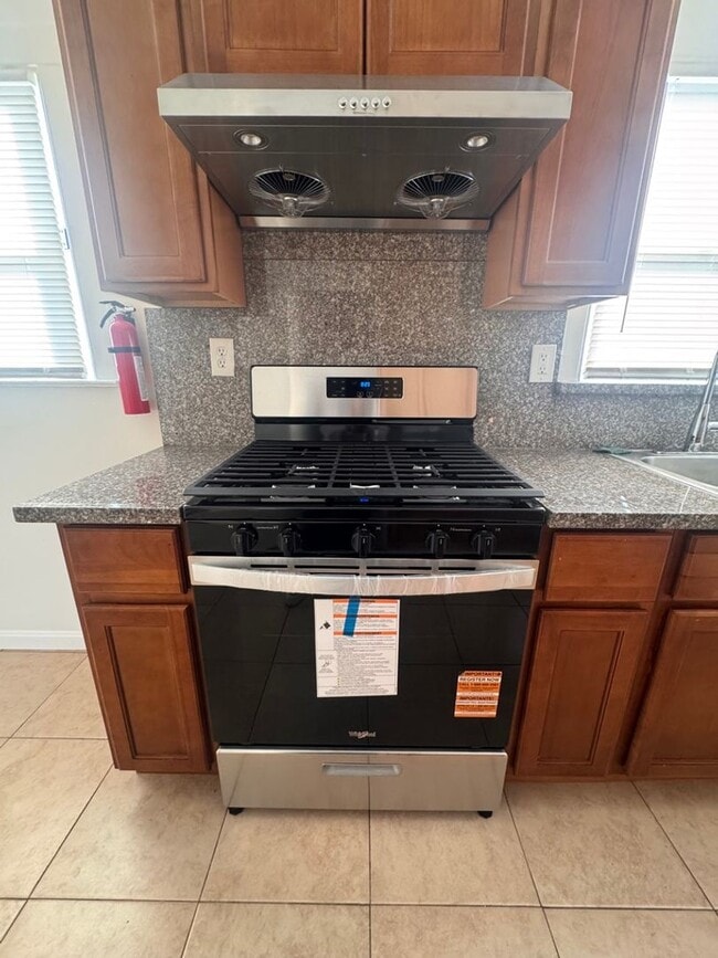 Photo - 285-289 Sunset Boulevard Unit 285