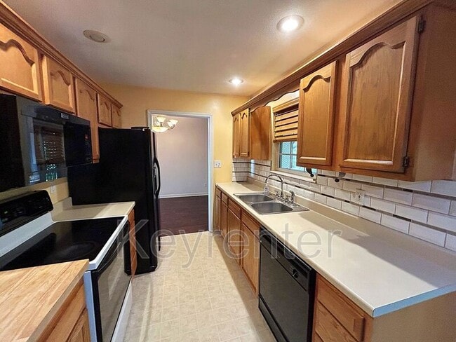 Photo - 4417 Fawnie Ln