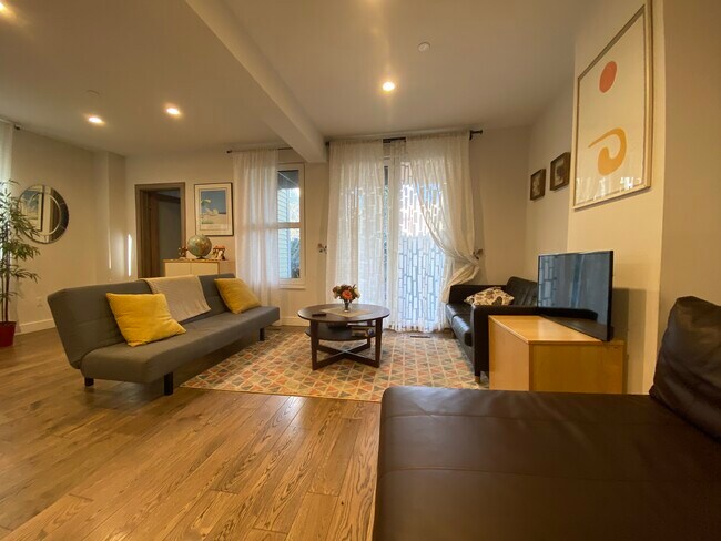 Photo - 12 Ward St Unit 2