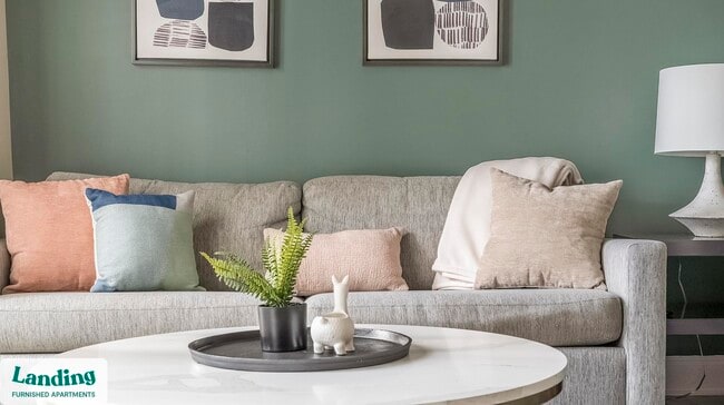 Photo - 925 Canterbury Rd NE Unit 12-1215.1408490