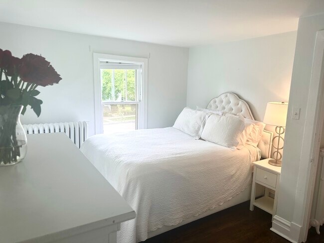 Photo - 1442 Wilmette Ave Unidad 2