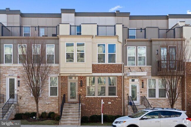 Building Photo - 14589 Lakestone Dr Rental