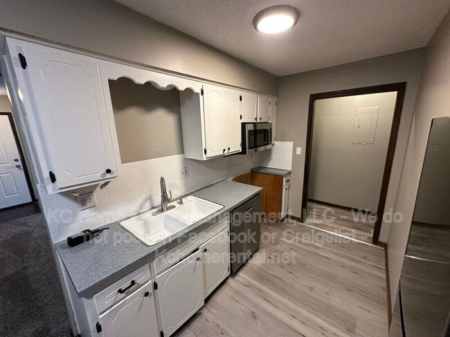Photo - 6333 N Wyandotte St
