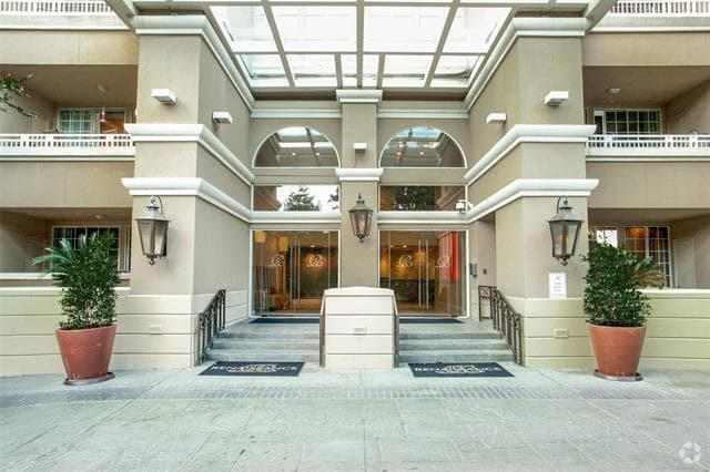 Building Photo - 3225 Turtle Creek Blvd Unit 2104 Rental