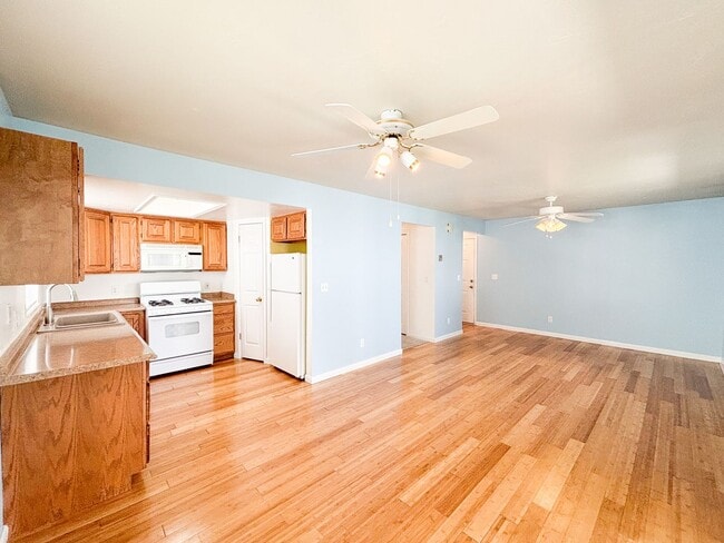 Photo - 481 N Orem Blvd