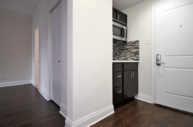 Photo - 238 E Chestnut St