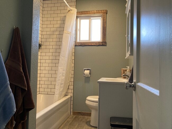 Photo - 1115 E Gibbon St