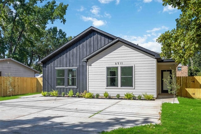 Photo - 8511 Prairie View Dr