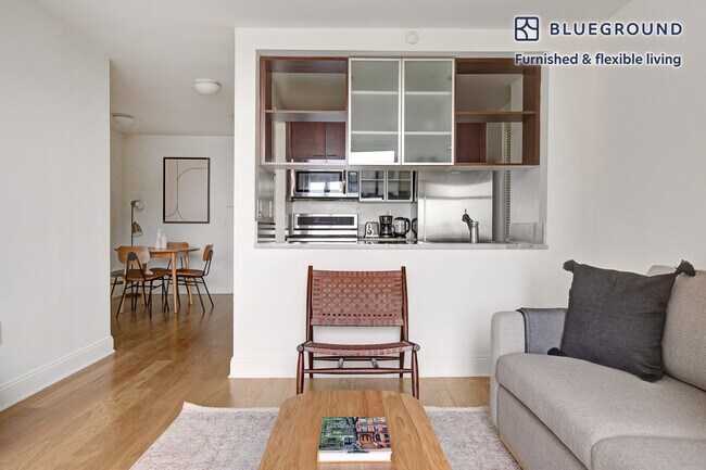 Photo - 215 E 96th St Unit FL11-ID687