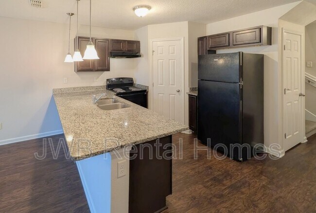 Photo - 8401 McGirts Village Ln