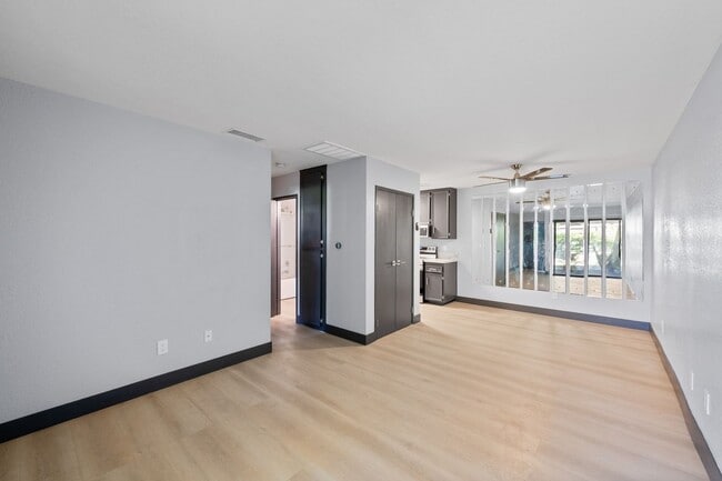 Photo - Palm Springs Villas Condo