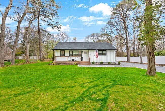 Building Photo - 104 W Tiana Rd Rental