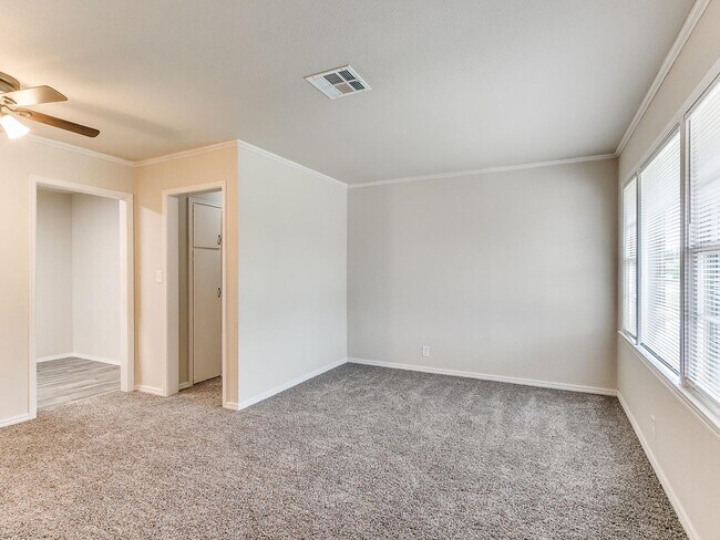 Photo - 2221 Churchill Pl