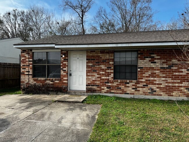Photo - 405 Knollwood Cir Apartment Unit 405 Knollwood Circle -  -A