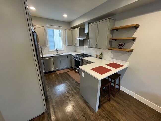 Photo - 1957 Eaton St