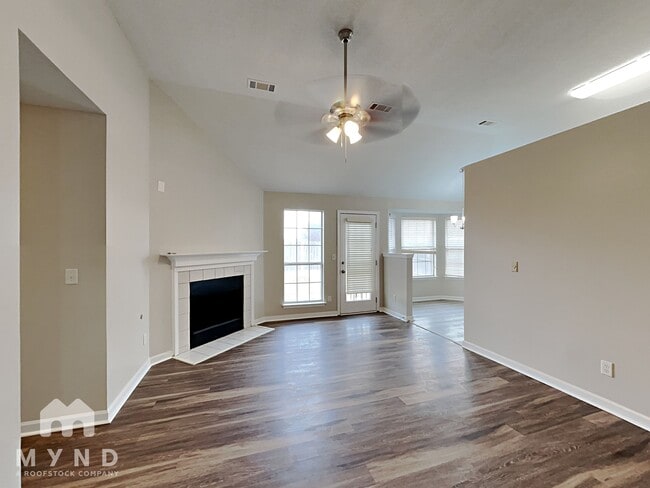 Photo - 7732 Parkmont Dr