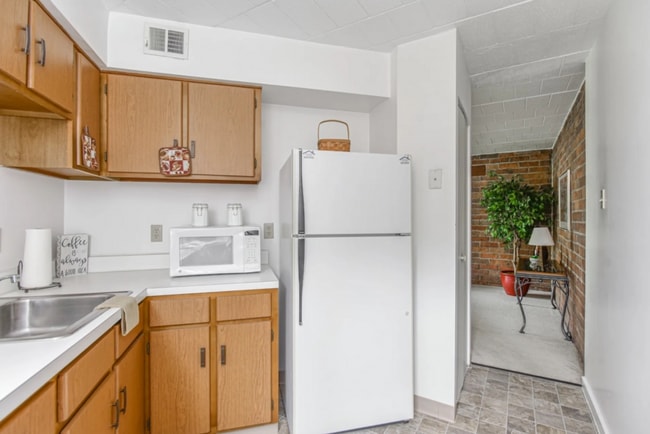 Photo - Summit Apartments - Latrobe, PA