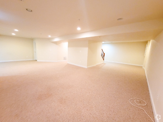 Building Photo - 2702 Millwood Way Rental
