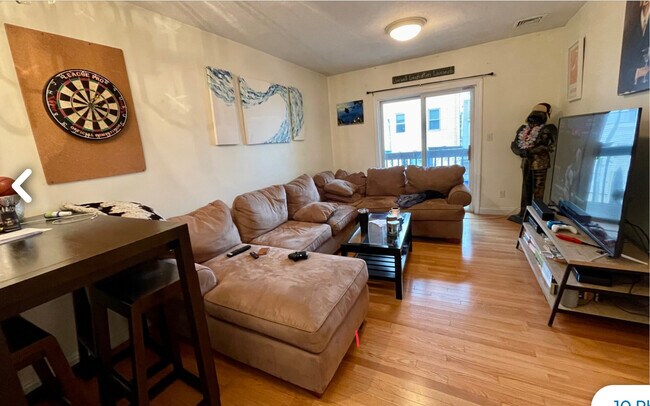Photo - 111 W 8th St Unidad I