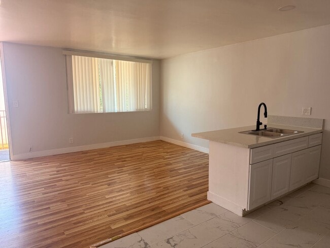 Photo - Charming 1 Bedroom Apartment with Pool, Patio & Flexible Month-to-Month Lease