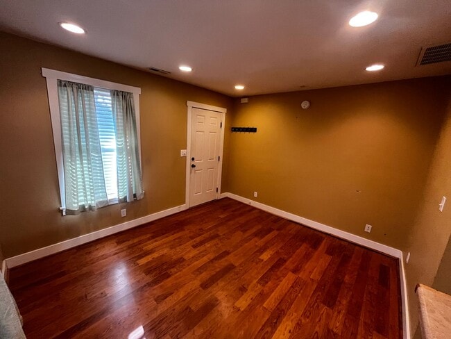 Photo - Downtown Bremerton Charmer