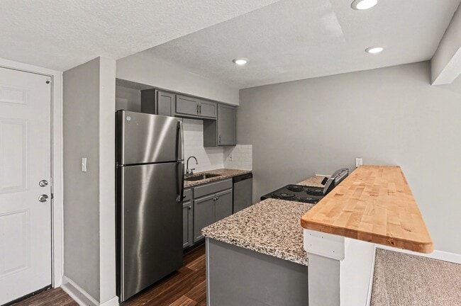 Meadowbrook Apartments