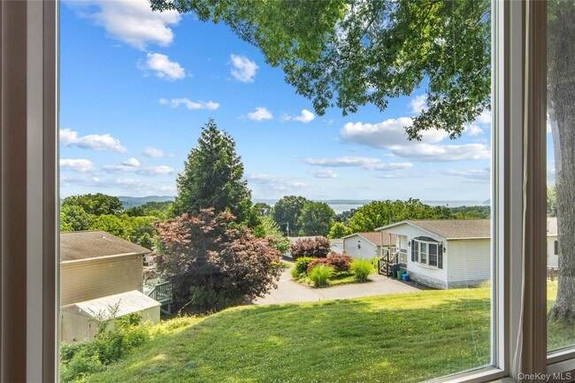 Photo - 18 Thamsen Dr