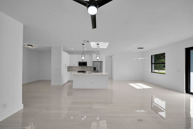 73 Flamingo Blvd