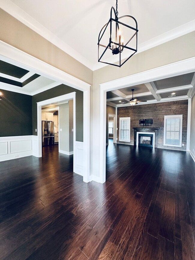 Photo - Luxury Living in Live Oak Preserve