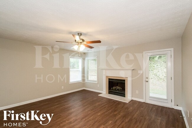 1392 Alcovy Falls Dr SE