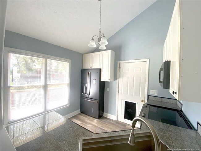 Photo - 5715 Walkabout Rd